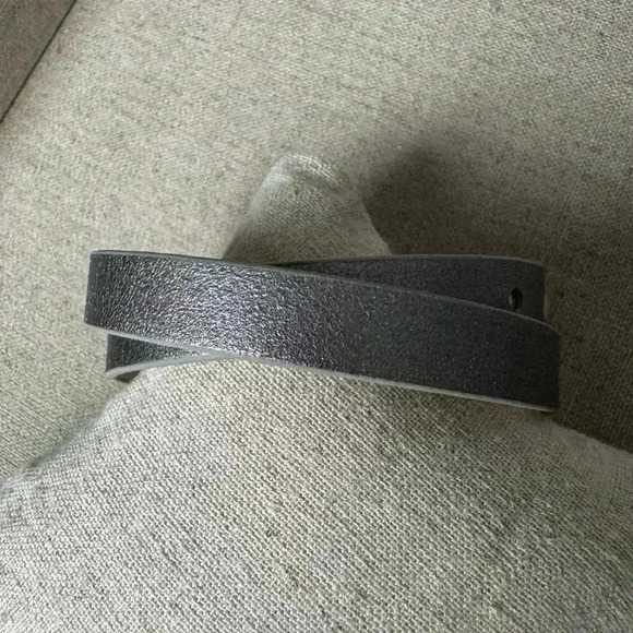 Stella & Dot Signature Engravable Leather Wrap Bracelet - Picture 2 of 11